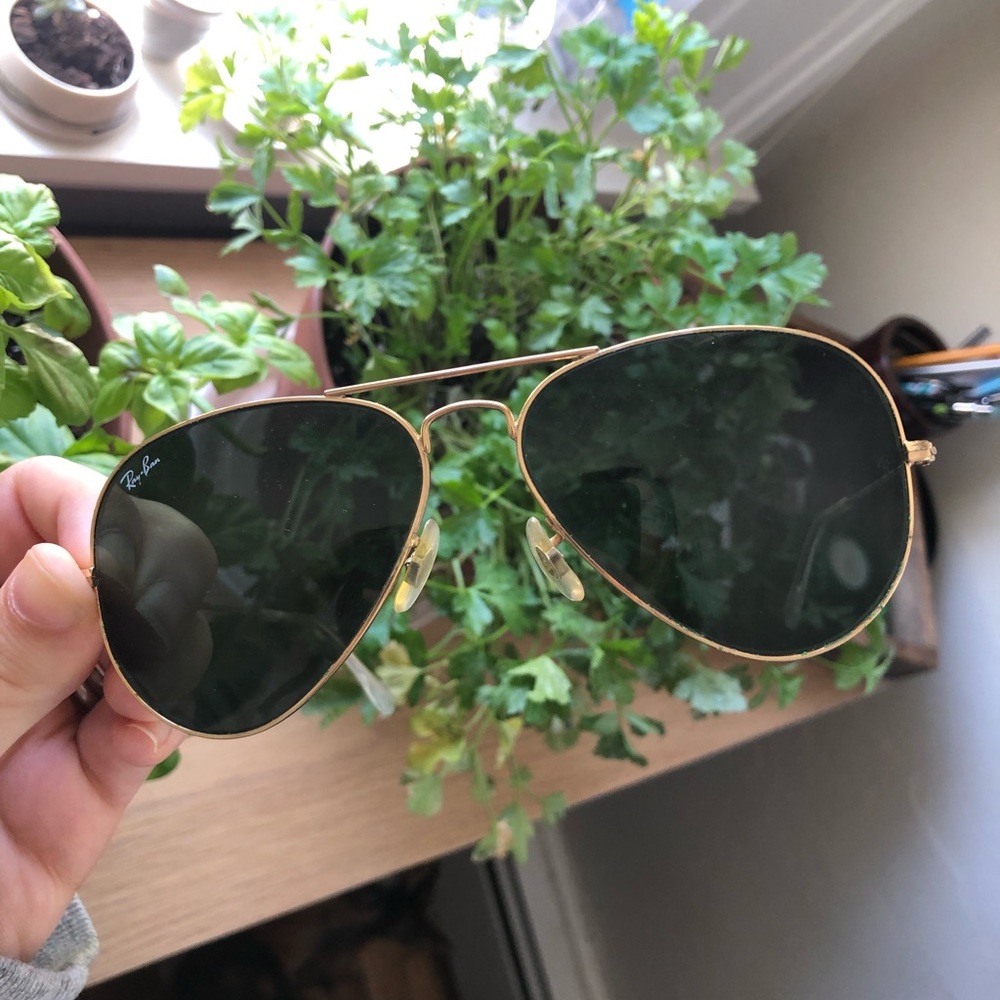 ray-band aviators